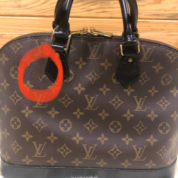 Authentic Louis Vuitton Alma PM purse - Picture 2 of 16